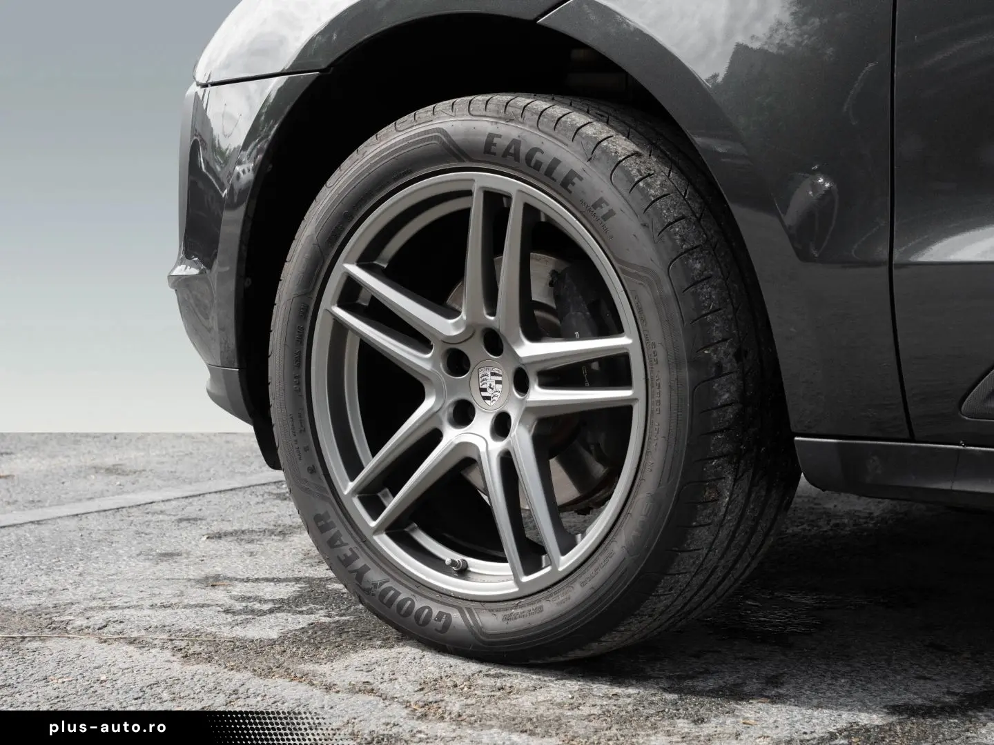 PORSCHE Macan AHK Panorama Dachsystem Sitzheizung vorn