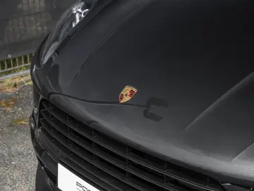 PORSCHE Macan AHK Panorama Dachsystem Sitzheizung vorn