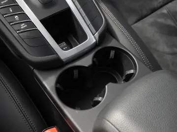 PORSCHE Macan AHK Panorama Dachsystem Sitzheizung vorn