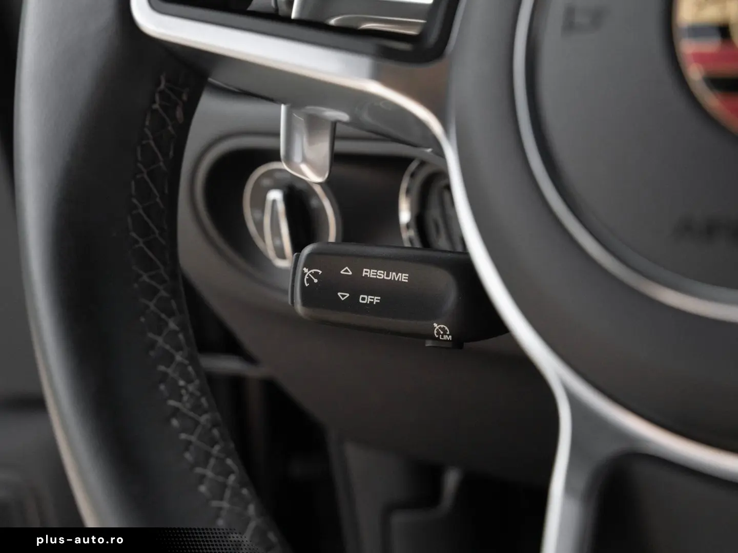 PORSCHE Macan AHK Panorama Dachsystem Sitzheizung vorn