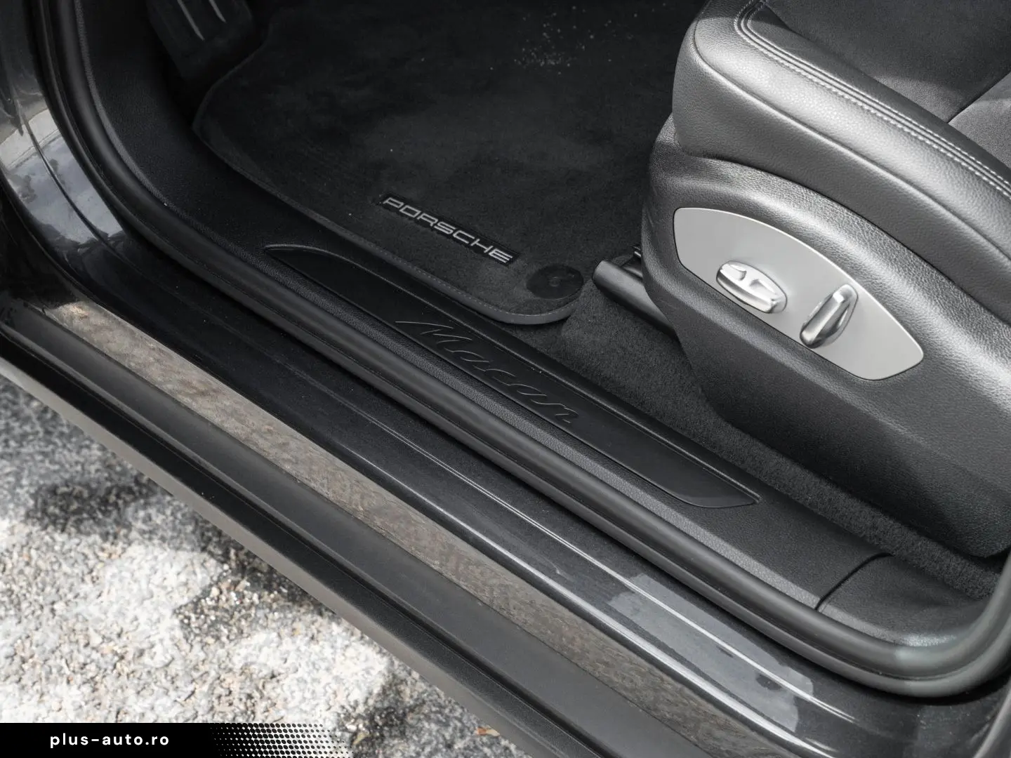 PORSCHE Macan AHK Panorama Dachsystem Sitzheizung vorn