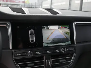 PORSCHE Macan AHK Panorama Dachsystem Sitzheizung vorn