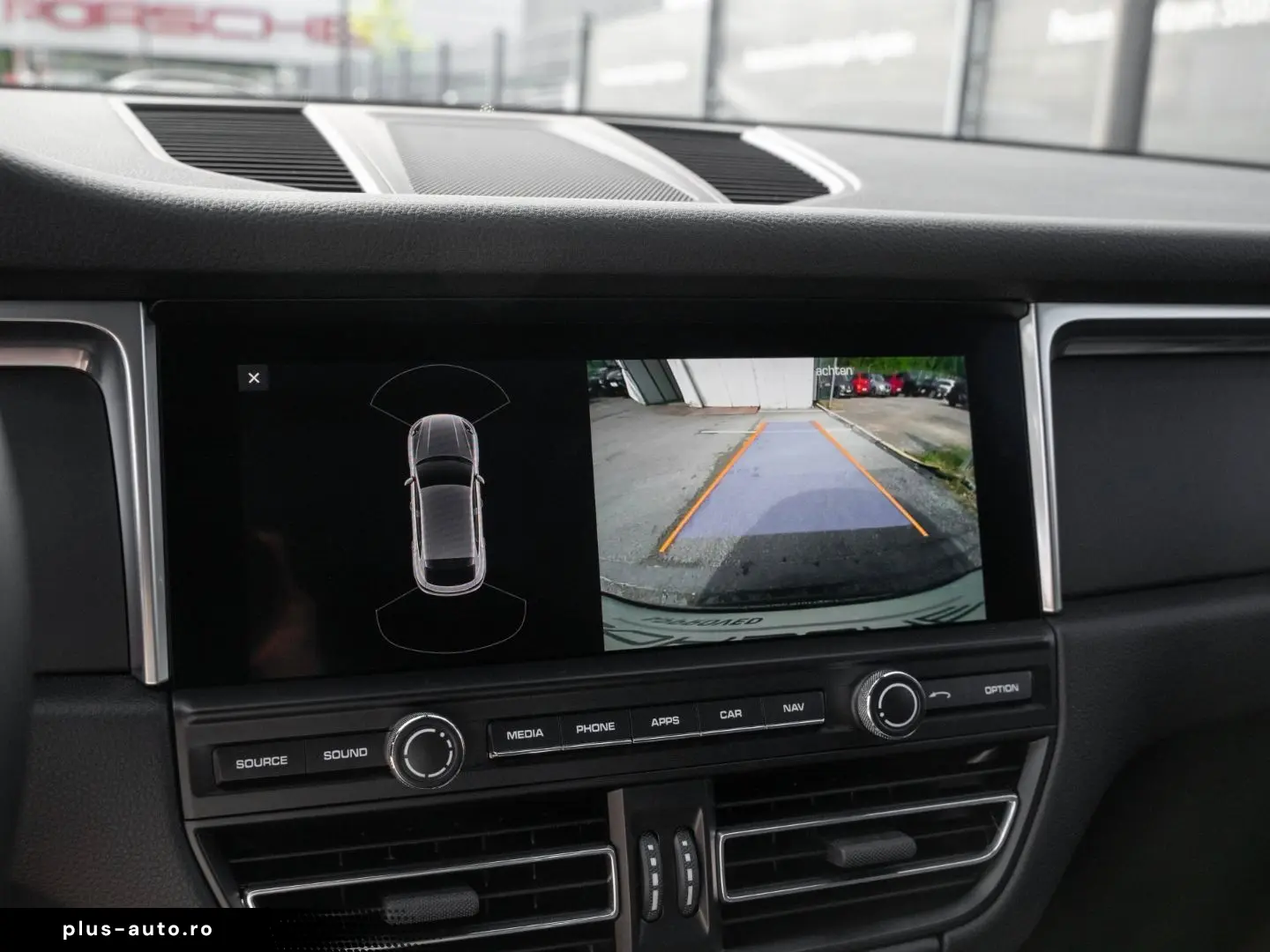 PORSCHE Macan AHK Panorama Dachsystem Sitzheizung vorn