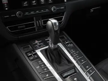 PORSCHE Macan AHK Panorama Dachsystem Sitzheizung vorn