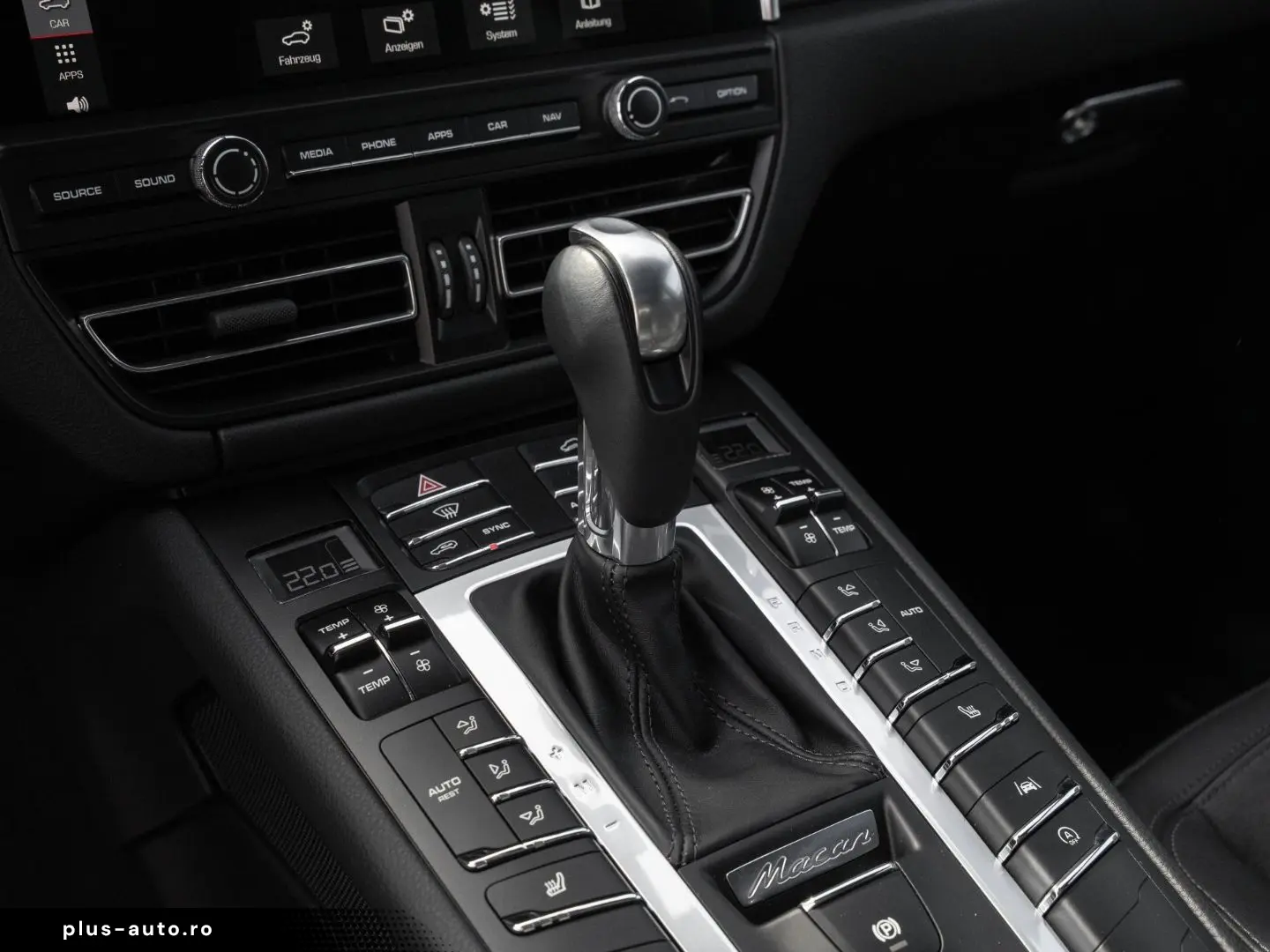 PORSCHE Macan AHK Panorama Dachsystem Sitzheizung vorn