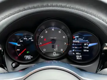 PORSCHE Macan S   Panorama   Rückfahrkamera   AHK