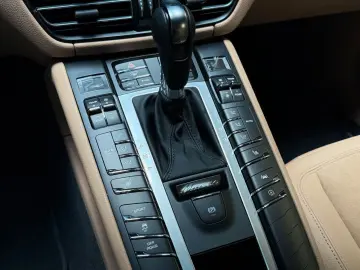PORSCHE Macan S   Panorama   Rückfahrkamera   AHK