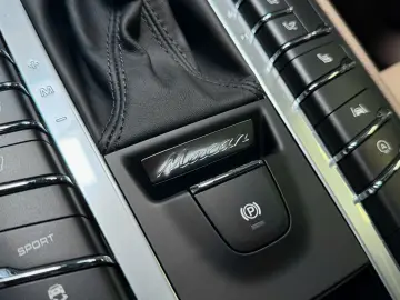 PORSCHE Macan S   Panorama   Rückfahrkamera   AHK