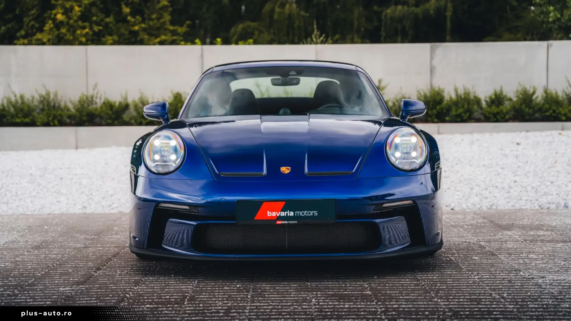 Porsche 992 GT3 Touring   Gentian Blue Metallic   Manual