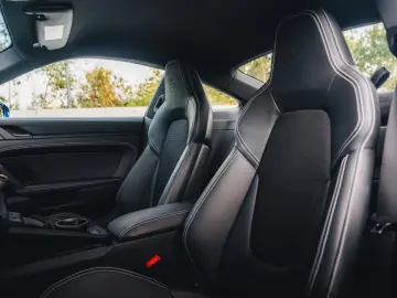 Porsche 992 GT3 Touring   Gentian Blue Metallic   Manual