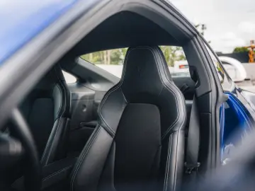Porsche 992 GT3 Touring   Gentian Blue Metallic   Manual