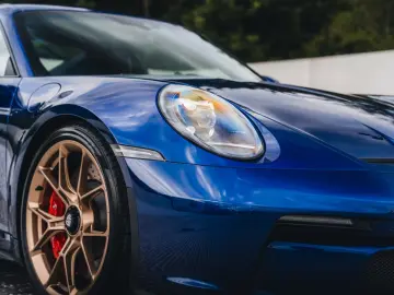 Porsche 992 GT3 Touring   Gentian Blue Metallic   Manual