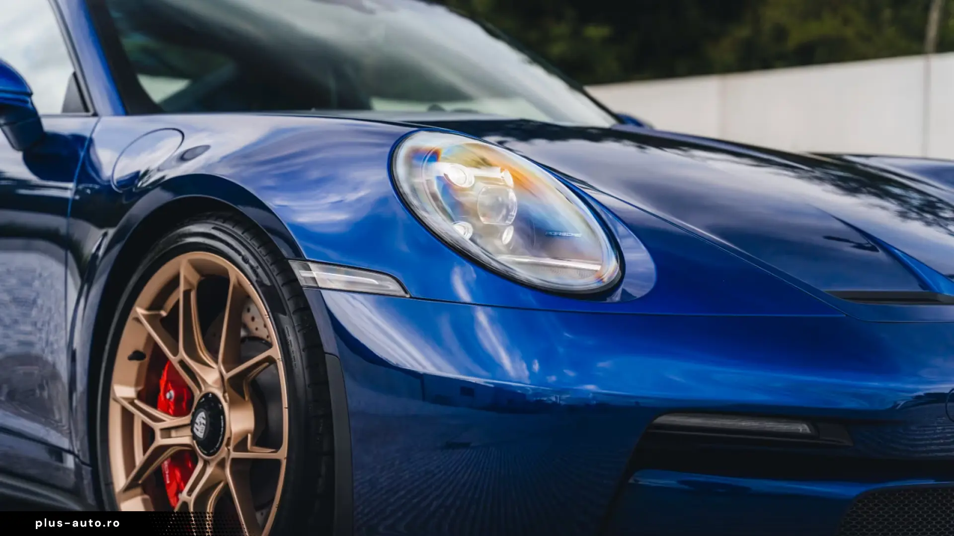 Porsche 992 GT3 Touring   Gentian Blue Metallic   Manual