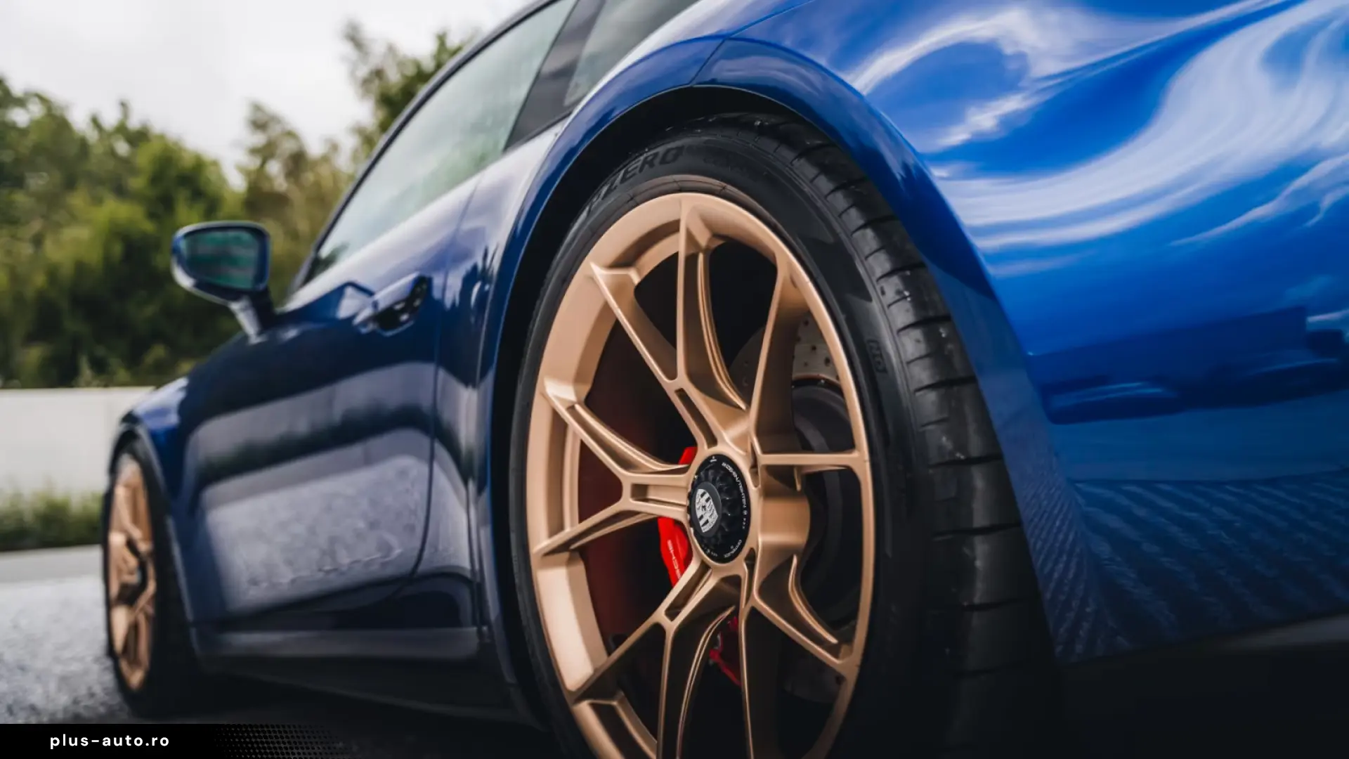 Porsche 992 GT3 Touring   Gentian Blue Metallic   Manual