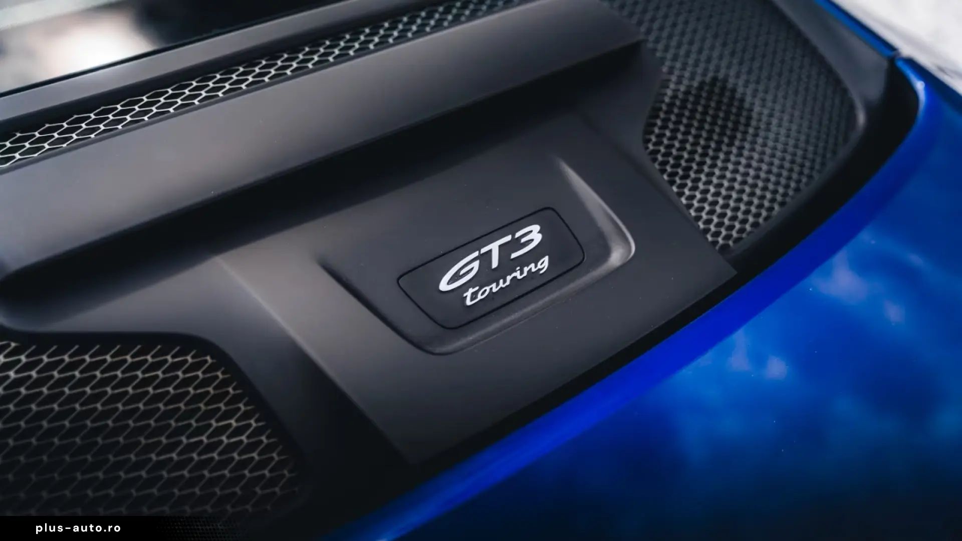Porsche 992 GT3 Touring   Gentian Blue Metallic   Manual