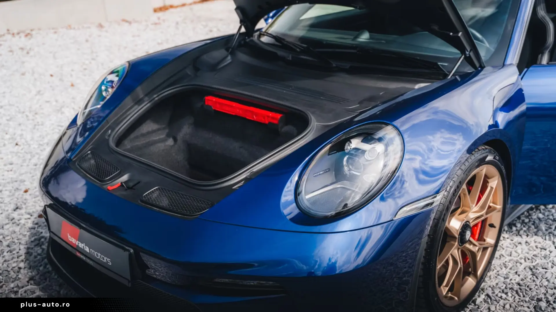 Porsche 992 GT3 Touring   Gentian Blue Metallic   Manual