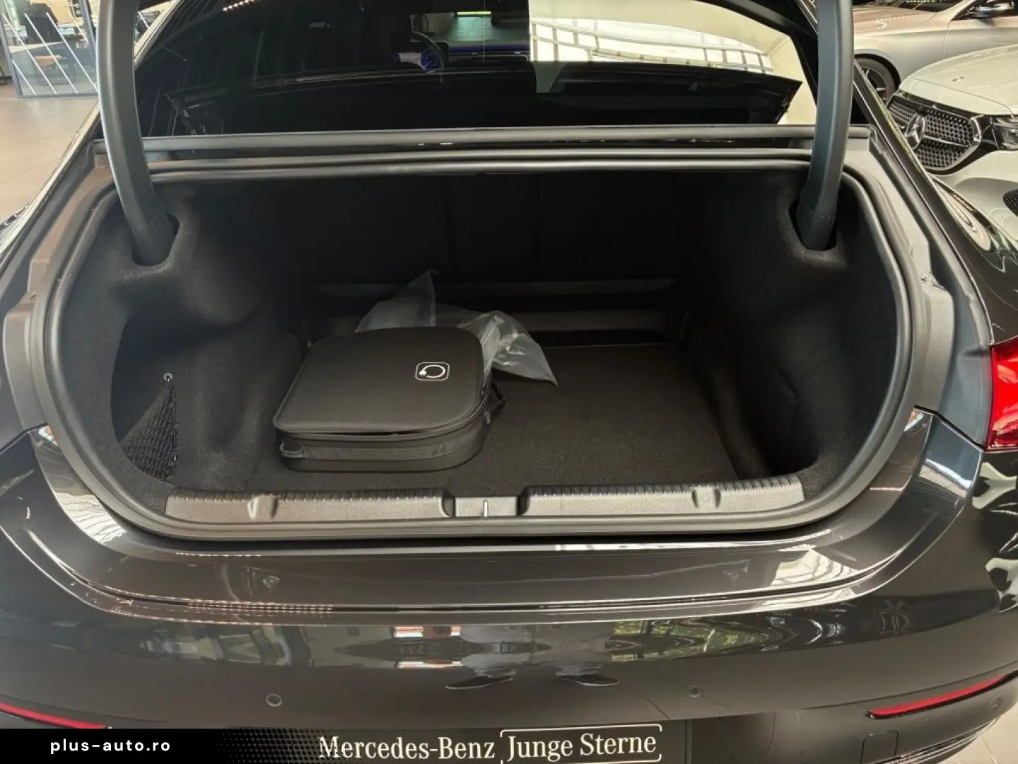 MERCEDES-BENZ EQE 350  AMG DiG.L AIRM HuD BURM MEM A&hellip;