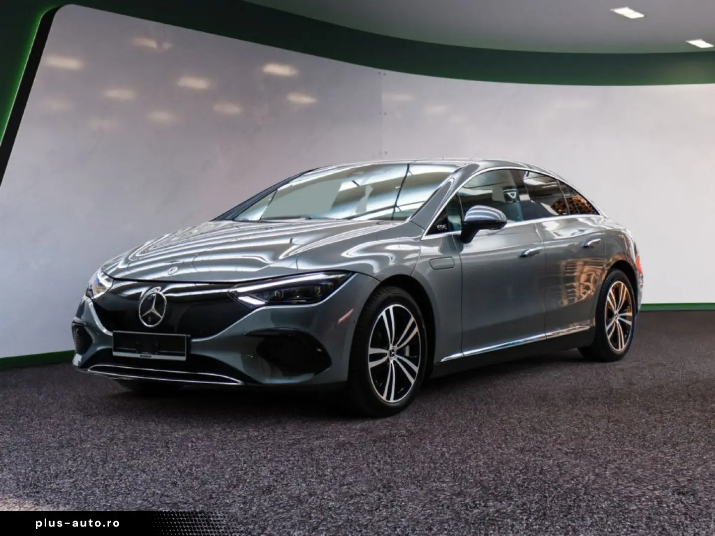 MERCEDES-BENZ EQE 300 ElectricArt Premium AHK LED 36&hellip;