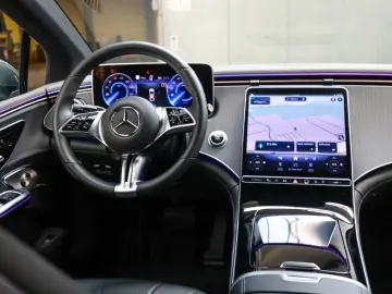 MERCEDES-BENZ EQE 300 ElectricArt Premium AHK LED 36…