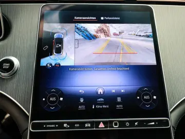 MERCEDES-BENZ EQE 300 ElectricArt Premium AHK LED 36…