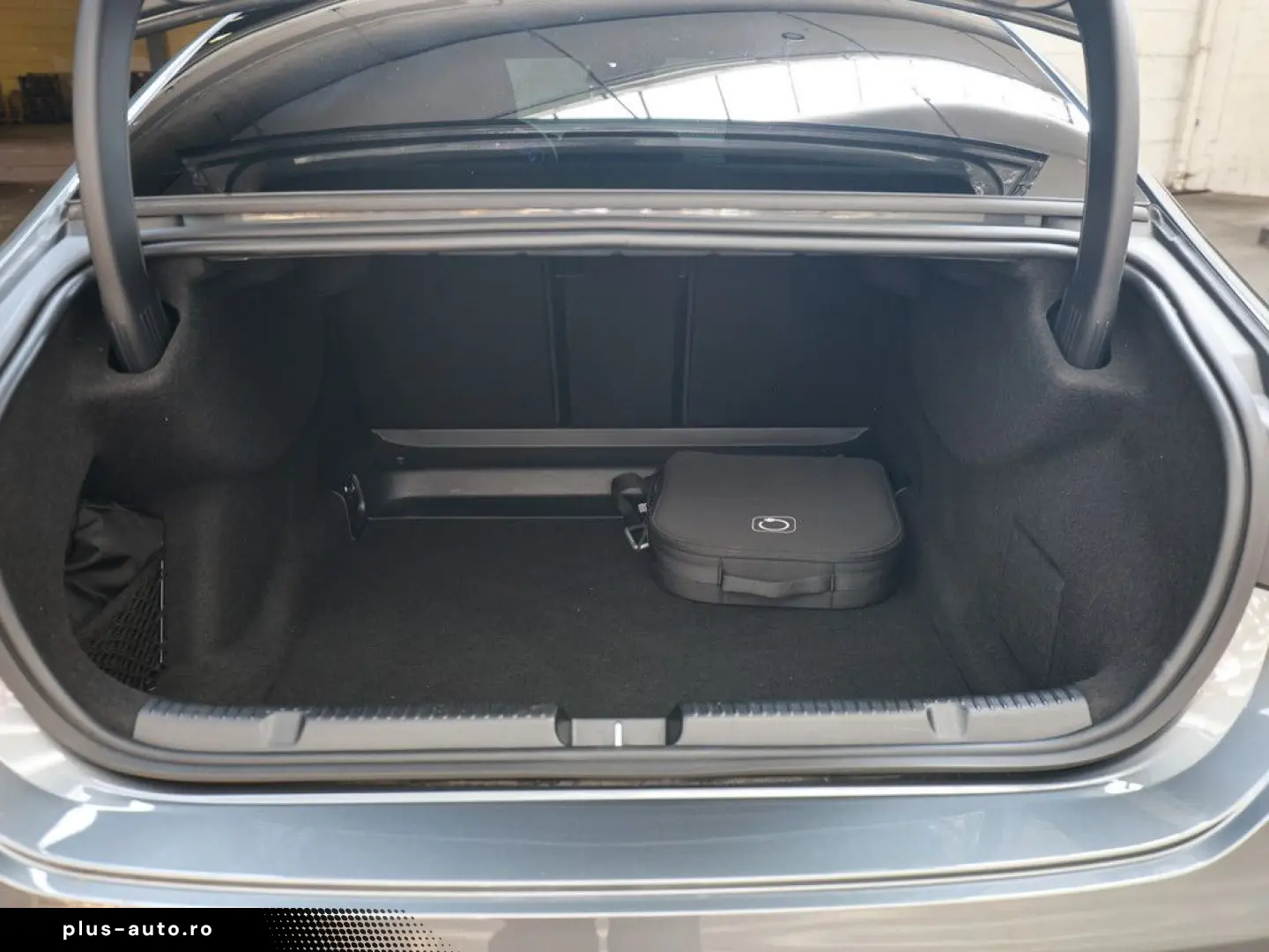 MERCEDES-BENZ EQE 300 ElectricArt Premium AHK LED 36&hellip;