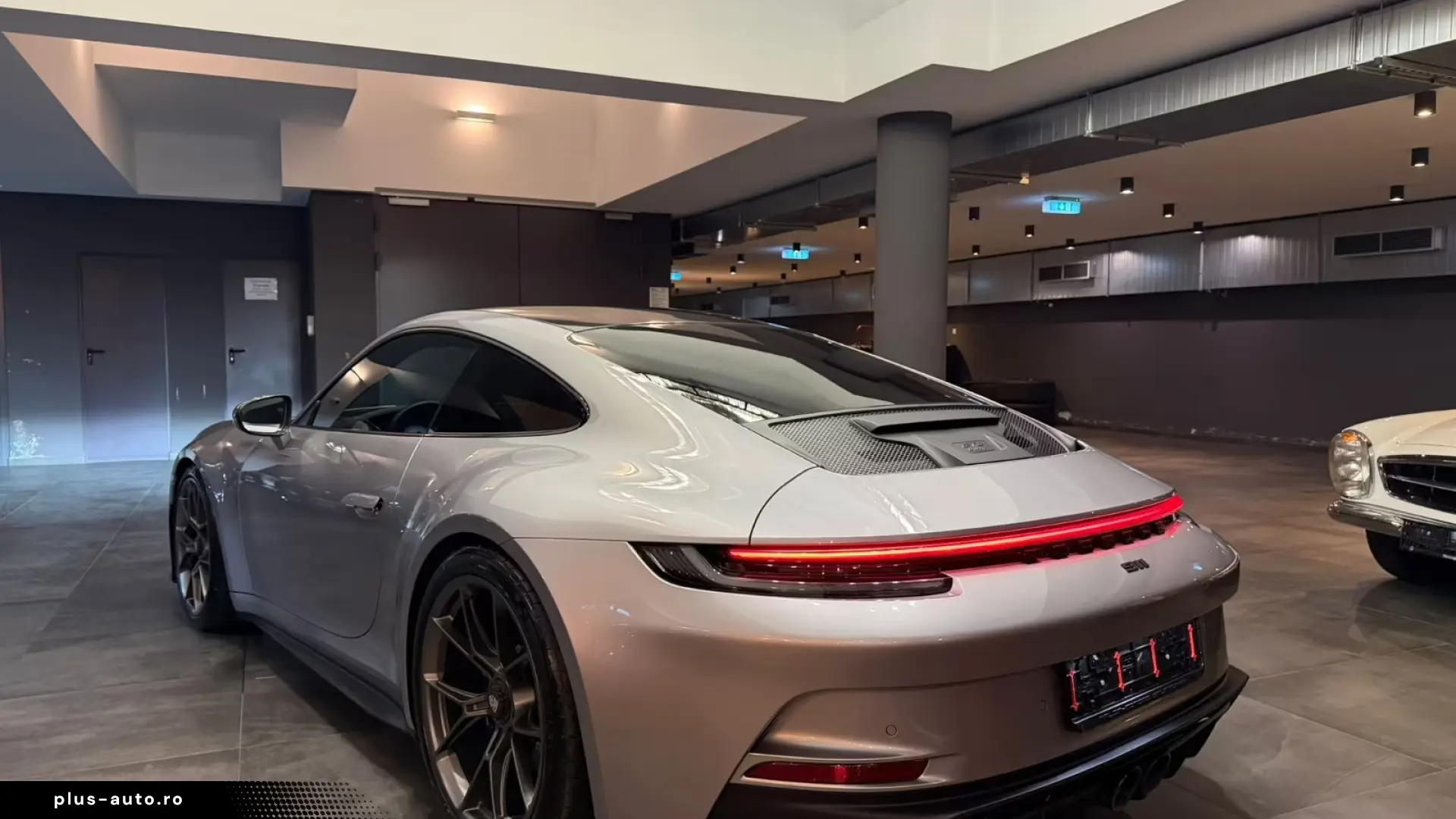 Porsche 992 911 GT3 TOURING ADAPTIVE HEAT LIFT CARBON