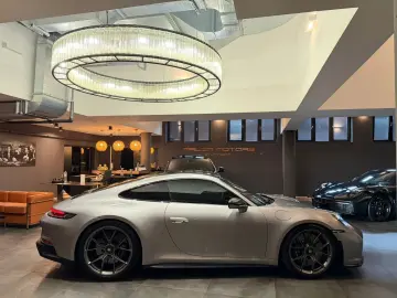 Porsche 992 911 GT3 TOURING ADAPTIVE HEAT LIFT CARBON