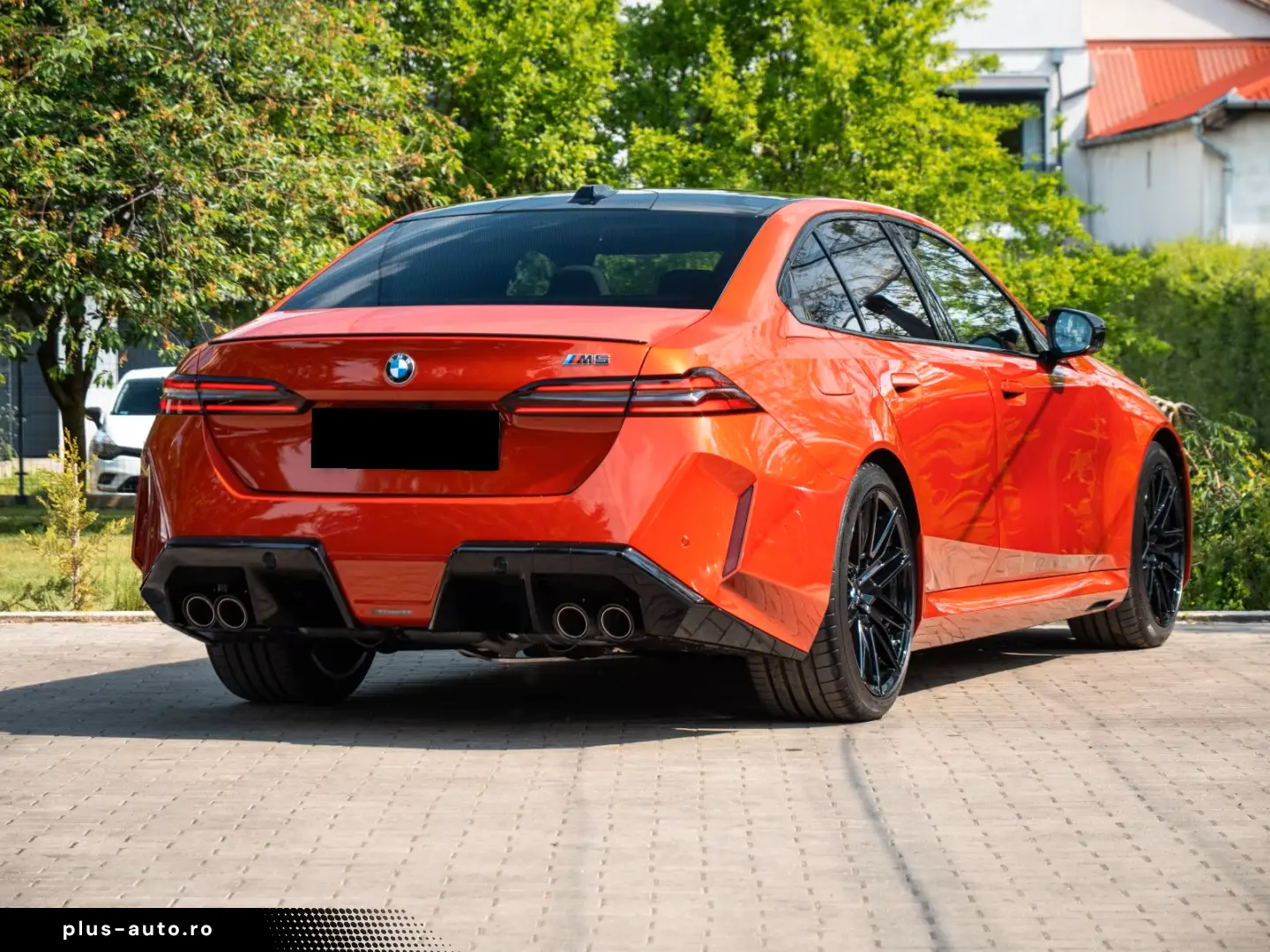 BMW M5 INDIVIDUAL.DR.ASS.PRO.PANO.360