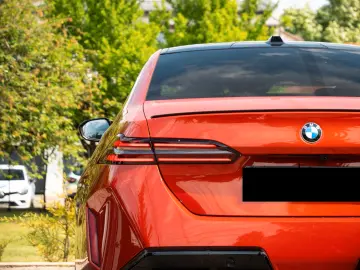 BMW M5 INDIVIDUAL.DR.ASS.PRO.PANO.360