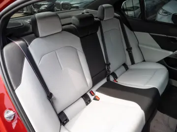 BMW M5 INDIVIDUAL.DR.ASS.PRO.PANO.360