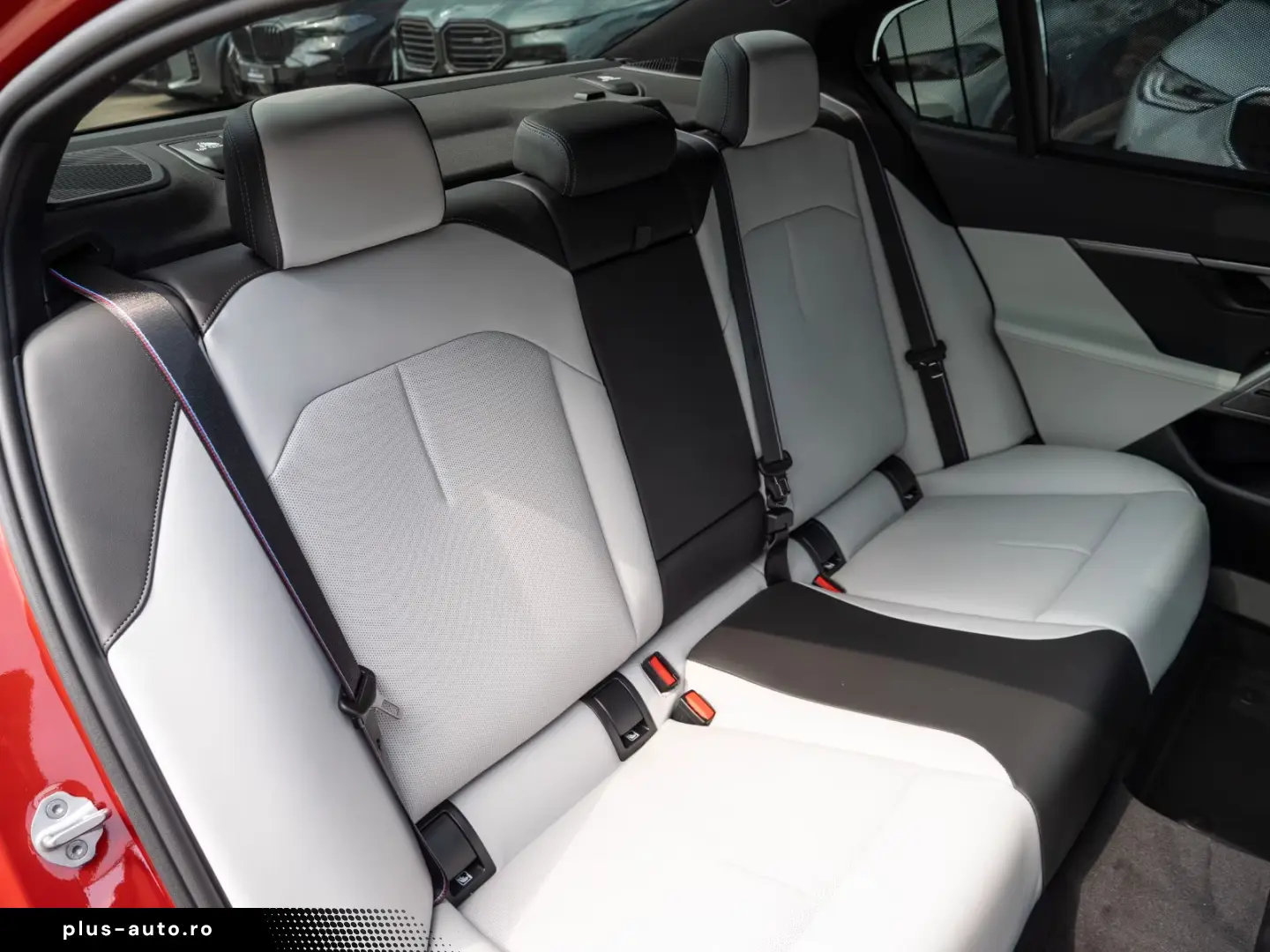 BMW M5 INDIVIDUAL.DR.ASS.PRO.PANO.360