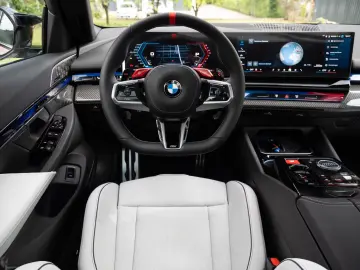 BMW M5 INDIVIDUAL.DR.ASS.PRO.PANO.360