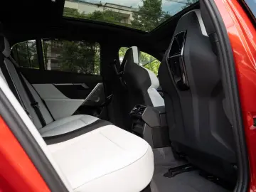 BMW M5 INDIVIDUAL.DR.ASS.PRO.PANO.360