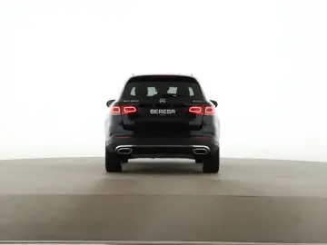 MERCEDES-BENZ GLC 300 e 4M AMG MBUX AHK Distronic Kamera LED