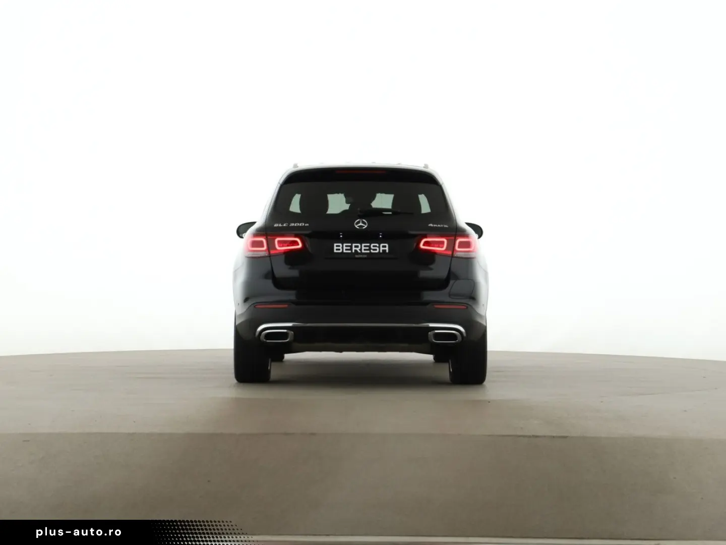 MERCEDES-BENZ GLC 300 e 4M AMG MBUX AHK Distronic Kamera LED