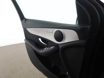 MERCEDES-BENZ GLC 300 e 4M AMG MBUX AHK Distronic Kamera LED