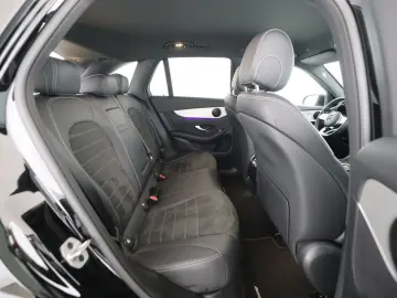 MERCEDES-BENZ GLC 300 e 4M AMG MBUX AHK Distronic Kamera LED