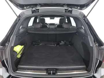 MERCEDES-BENZ GLC 300 e 4M AMG MBUX AHK Distronic Kamera LED