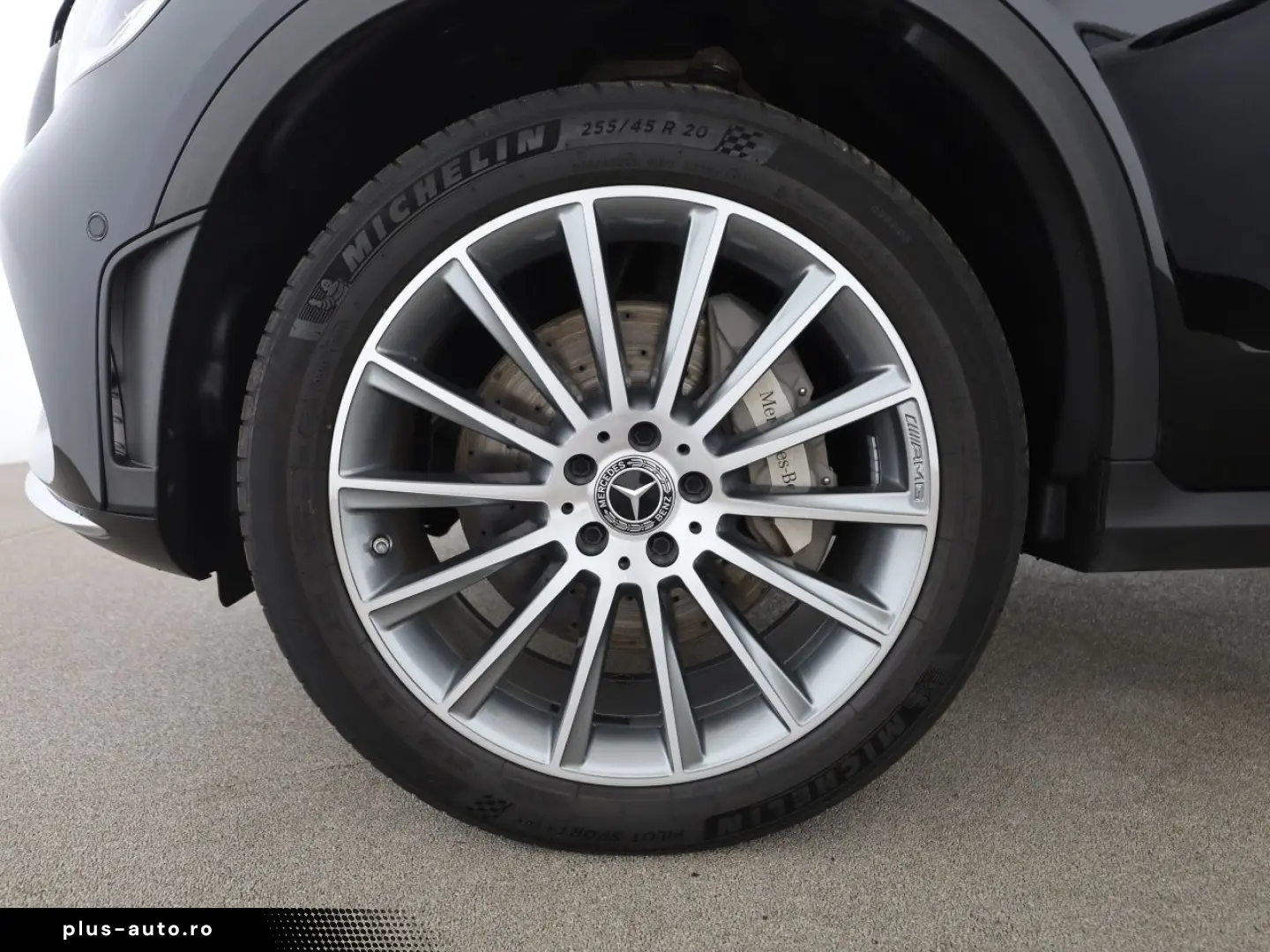 MERCEDES-BENZ GLC 300 e 4M AMG MBUX AHK Distronic Kamera LED