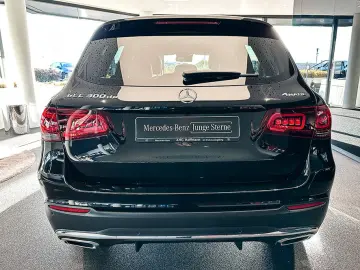 MERCEDES-BENZ GLC 300 de 4M AMG LED AHK Sound Kamera…