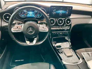 MERCEDES-BENZ GLC 300 de 4M AMG LED AHK Sound Kamera…