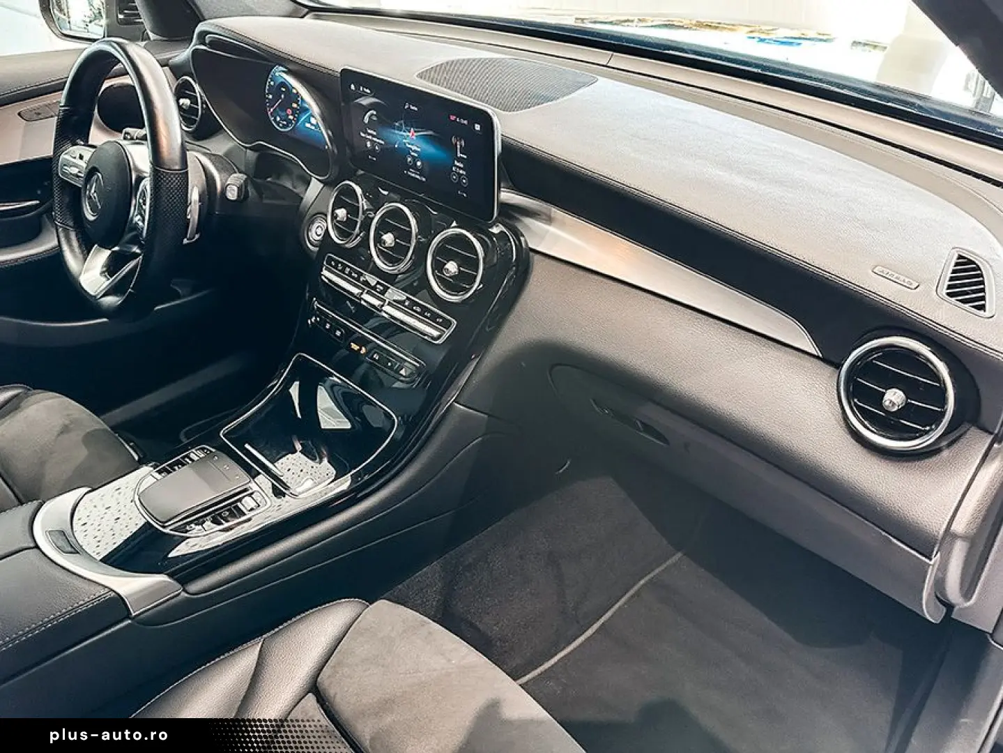 MERCEDES-BENZ GLC 300 de 4M AMG LED AHK Sound Kamera&hellip;