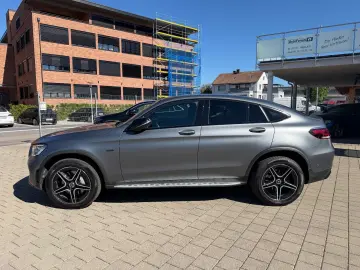 MERCEDES-BENZ GLC 300e 4Matic AMG Night Navi Ambi Rcam Magno