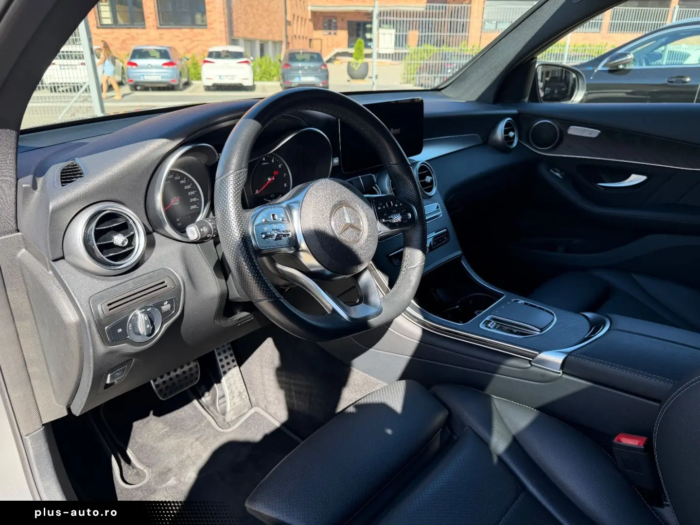MERCEDES-BENZ GLC 300e 4Matic AMG Night Navi Ambi Rcam Magno