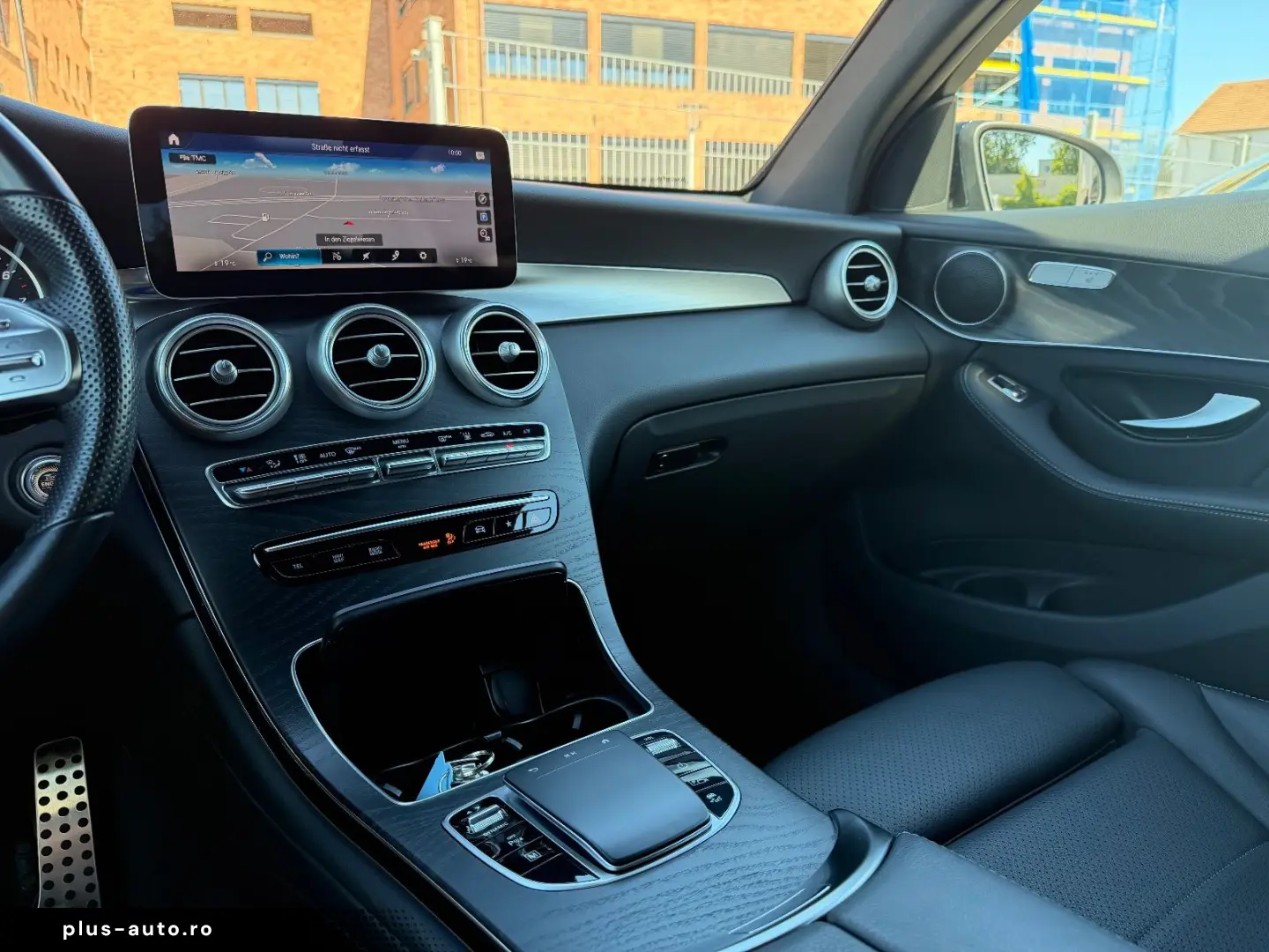 MERCEDES-BENZ GLC 300e 4Matic AMG Night Navi Ambi Rcam Magno