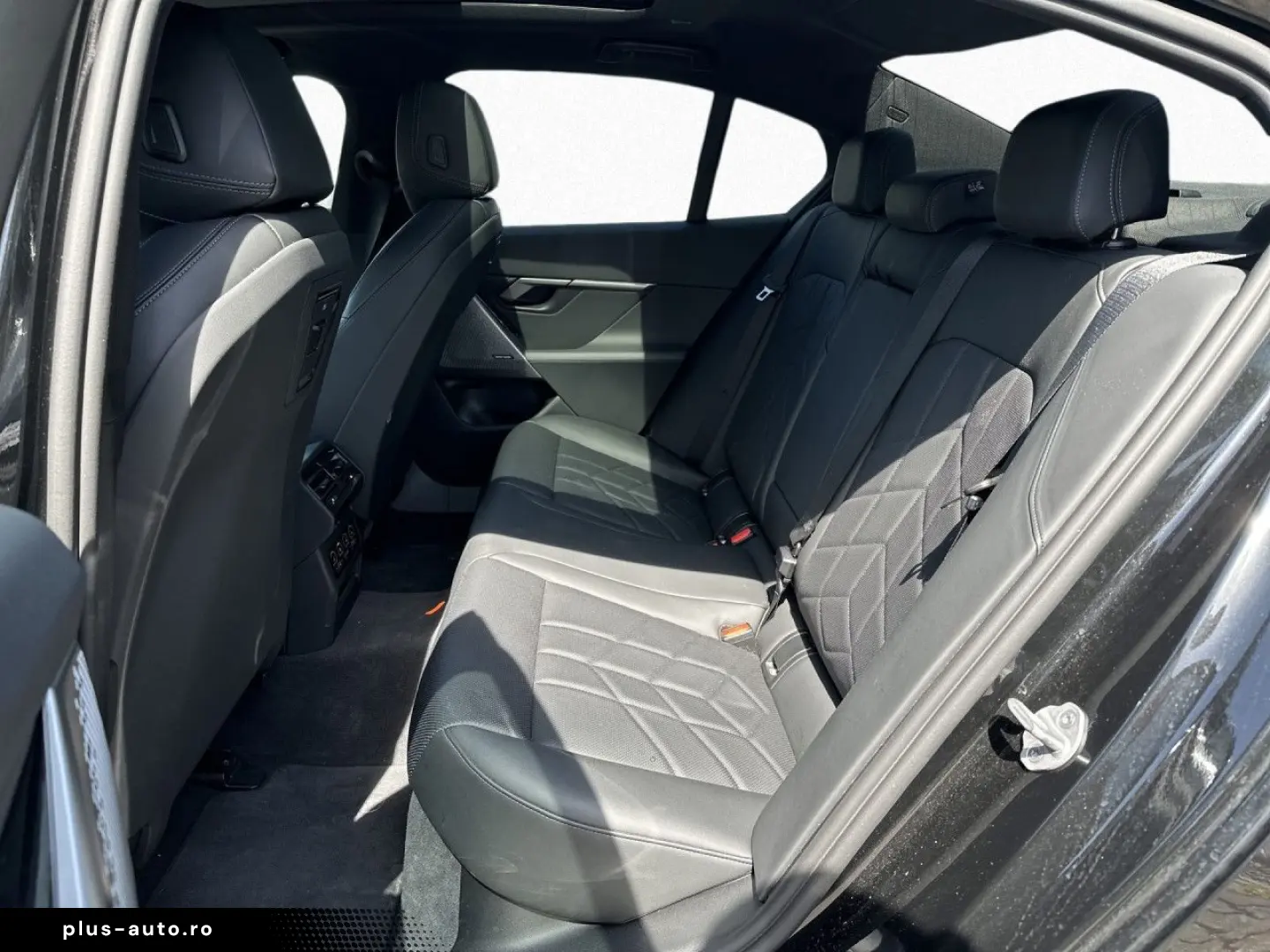 BMW 530e xDr M Sport Pano H K AdpLED DAPro PA HUD