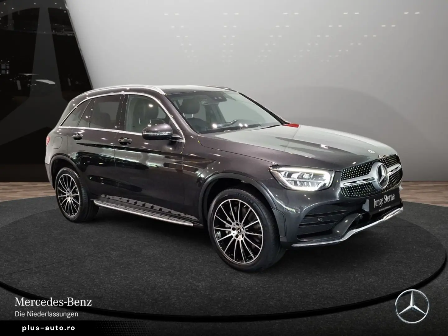 MERCEDES-BENZ GLC 300 de 4M AMG HE-Info Kam Pano LED SHZ AHK
