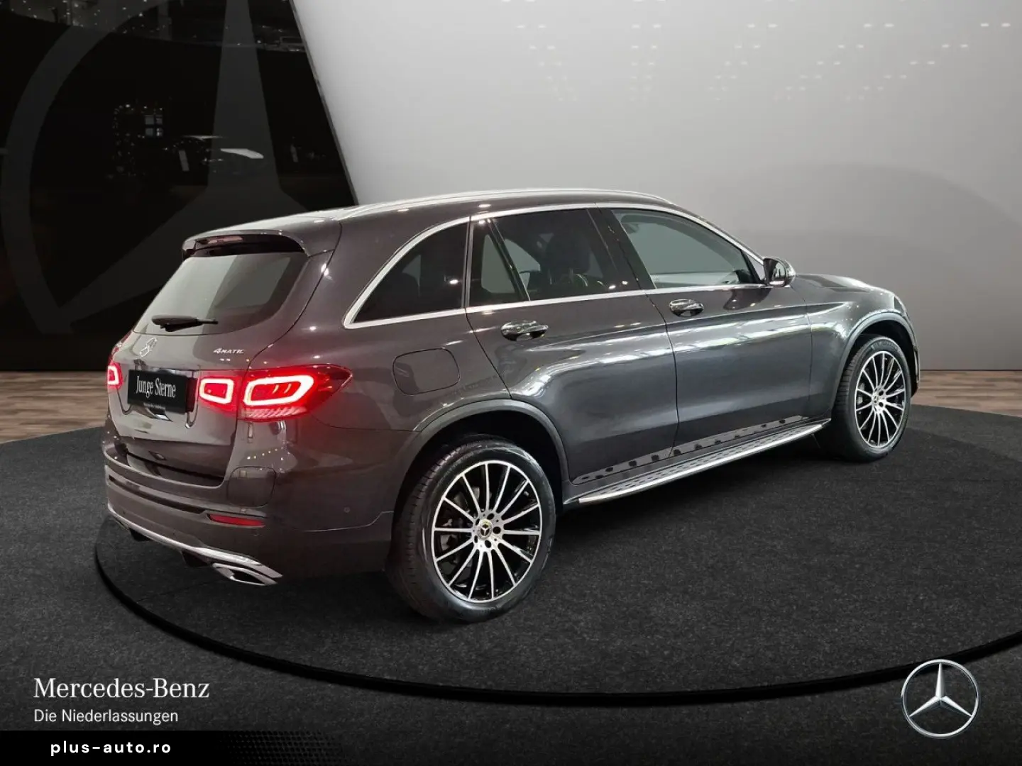 MERCEDES-BENZ GLC 300 de 4M AMG HE-Info Kam Pano LED SHZ AHK