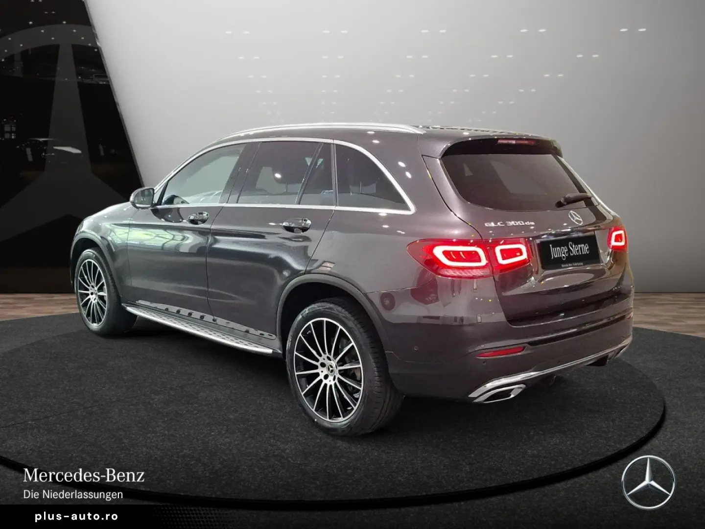 MERCEDES-BENZ GLC 300 de 4M AMG HE-Info Kam Pano LED SHZ AHK