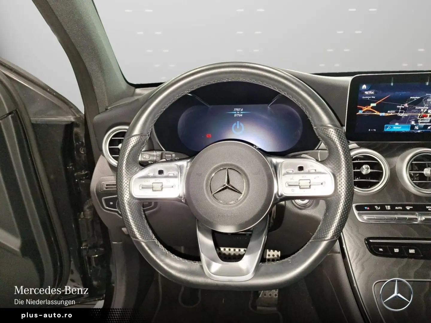 MERCEDES-BENZ GLC 300 de 4M AMG HE-Info Kam Pano LED SHZ AHK